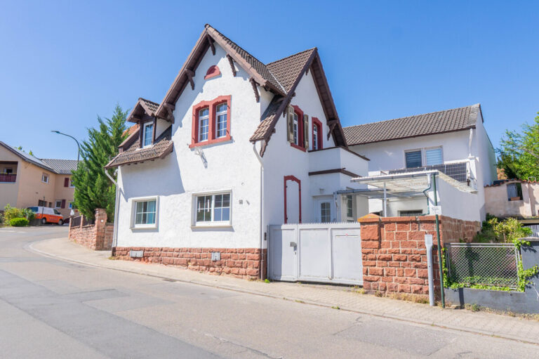 Straßenansicht vorderes Haus