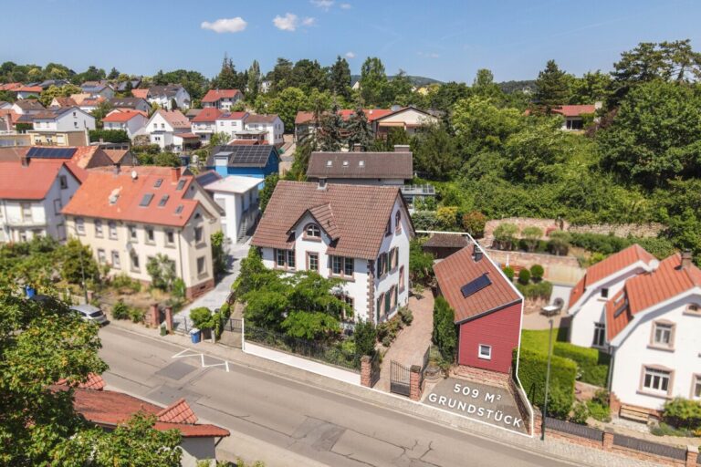 Grundstück