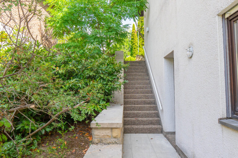 Treppe zu UG