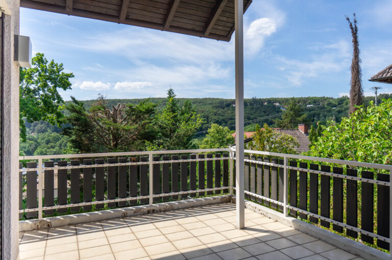 Balkon EG